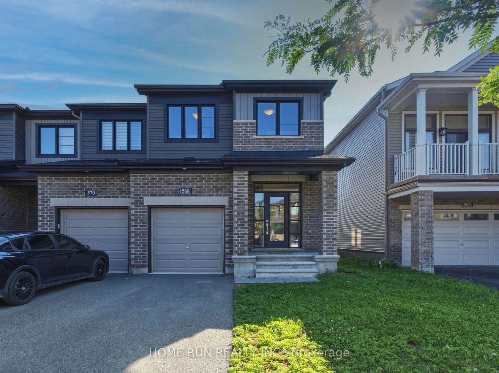 568 Lilith Street, Nepean (Heritage Park), Ottawa 