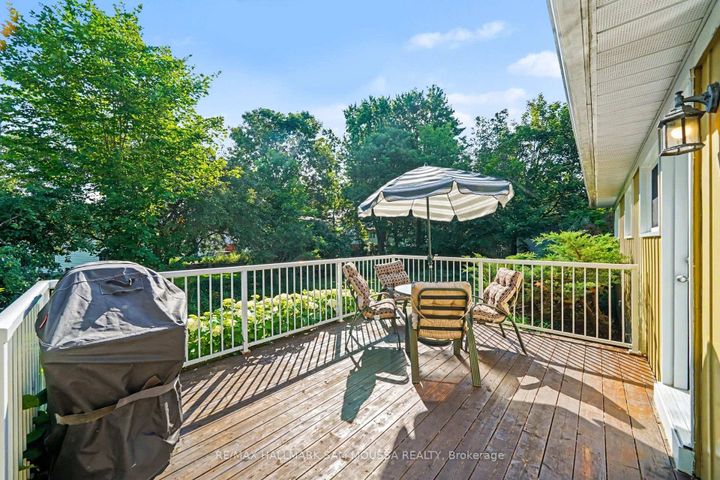 Photo 37 at 11 Springdale Crescent, Nepean (Sheahan Estates/Trend Village), Ottawa