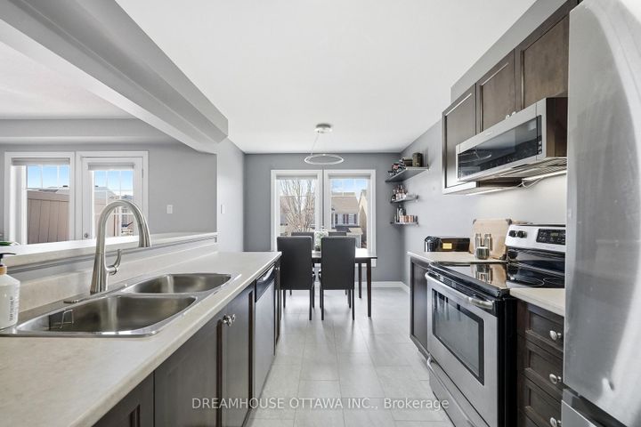 Photo 19 at 124 Pennant Avenue, Nepean (Half Moon Bay), Ottawa
