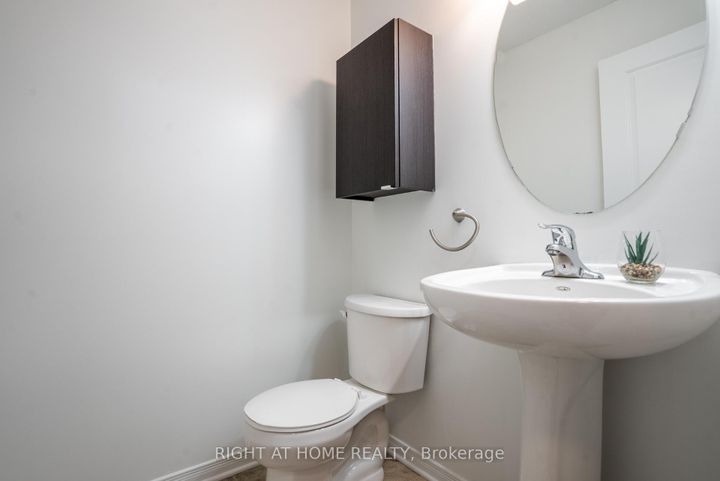 Photo 11 at 106 Sunita Crescent, Nepean (Stonebridge), Ottawa
