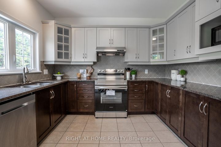 Photo 14 at 106 Sunita Crescent, Nepean (Stonebridge), Ottawa