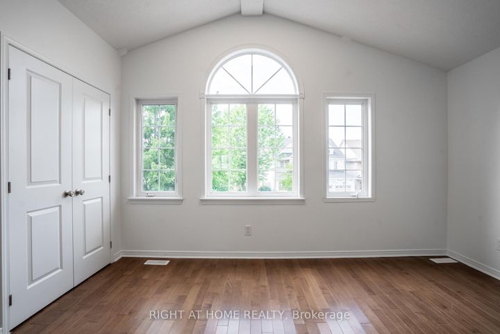 Photo 30 at 106 Sunita Crescent, Nepean (Stonebridge), Ottawa