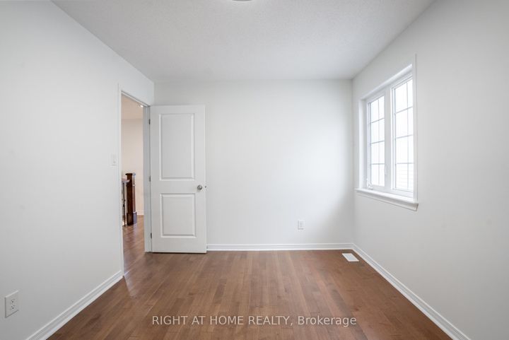 Photo 33 at 106 Sunita Crescent, Nepean (Stonebridge), Ottawa