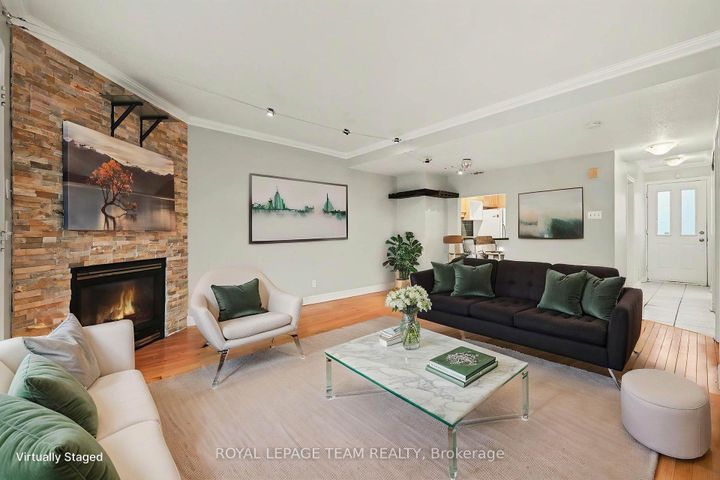 Photo 4 at 187 MONTEREY Drive, Nepean (Leslie Park), Ottawa