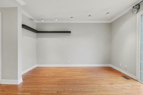 Photo 5 at 187 MONTEREY Drive, Nepean (Leslie Park), Ottawa