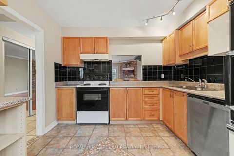 Photo 10 at 187 MONTEREY Drive, Nepean (Leslie Park), Ottawa