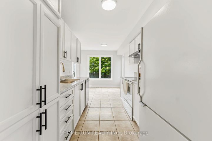 Photo 5 at 20 Redding Way, Nepean (Centrepointe), Ottawa