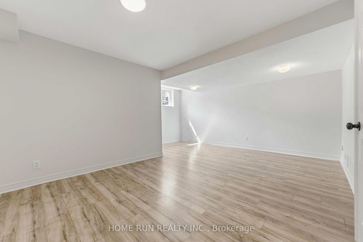 Photo 18 at 20 Redding Way, Nepean (Centrepointe), Ottawa
