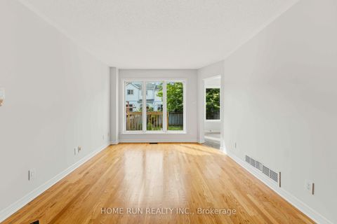 Photo 3 at 20 Redding Way, Nepean (Centrepointe), Ottawa