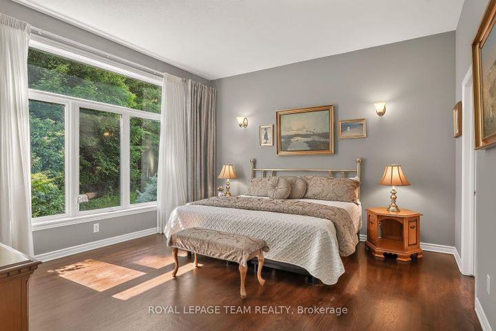 Photo 13 at 102 Golflinks Drive, Nepean (Stonebridge), Ottawa