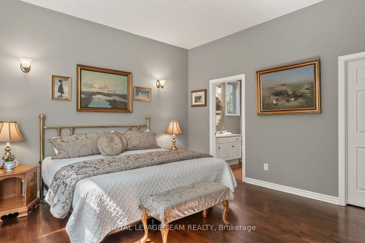 Photo 16 at 102 Golflinks Drive, Nepean (Stonebridge), Ottawa