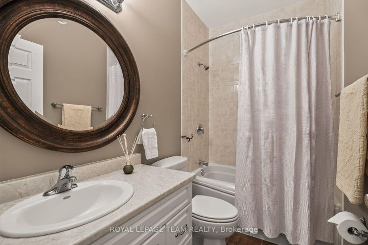 Photo 20 at 102 Golflinks Drive, Nepean (Stonebridge), Ottawa