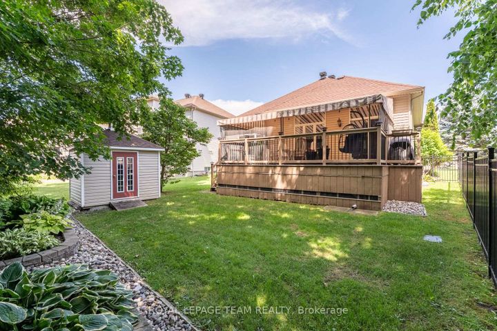Photo 34 at 102 Golflinks Drive, Nepean (Stonebridge), Ottawa