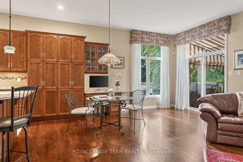 Photo 11 at 102 Golflinks Drive, Nepean (Stonebridge), Ottawa