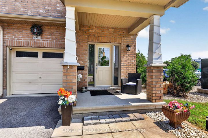 Photo 2 at 601 Via Campanale Avenue, Nepean (Longfields), Ottawa