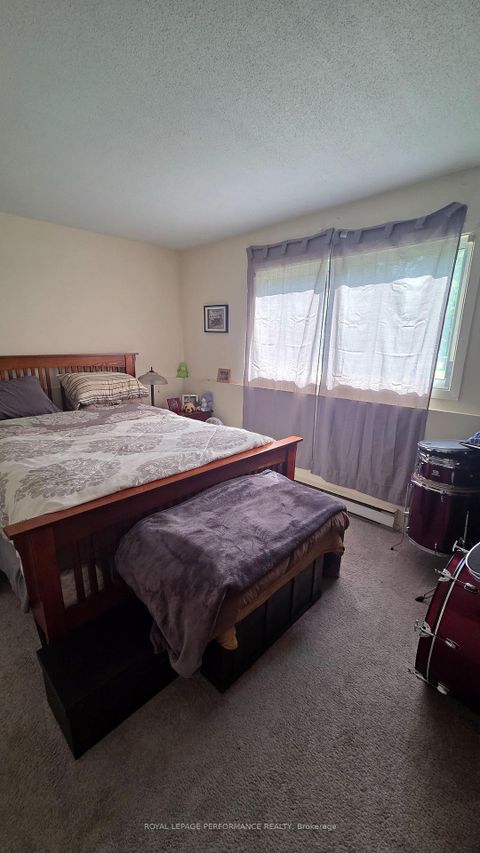 Photo 2 at 115 - 218 Viewmount Drive, Nepean (Borden Farm/Stewart Farm/Carleton Heights/Parkwood Hills), Ottawa