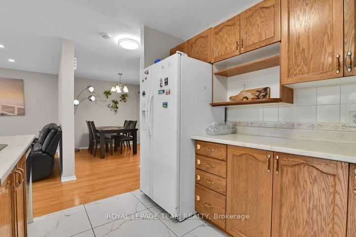 Photo 9 at 7 Karendale Street, Nepean (Barrhaven East), Ottawa