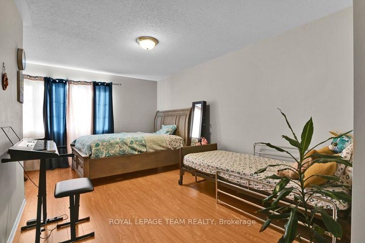 Photo 14 at 7 Karendale Street, Nepean (Barrhaven East), Ottawa