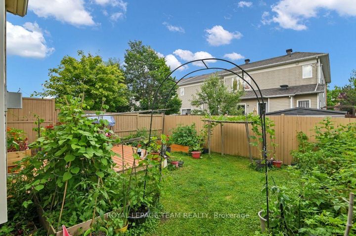 Photo 29 at 7 Karendale Street, Nepean (Barrhaven East), Ottawa