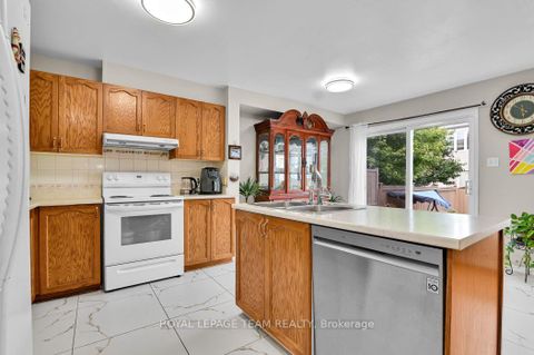 Photo 8 at 7 Karendale Street, Nepean (Barrhaven East), Ottawa