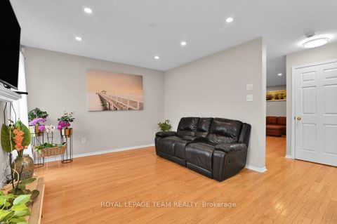 Photo 11 at 7 Karendale Street, Nepean (Barrhaven East), Ottawa