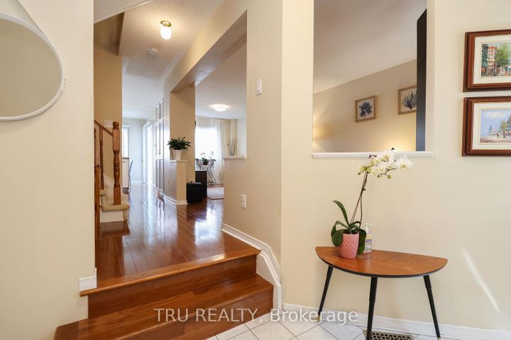 Photo 6 at 186 Daventry Crescent, Nepean (Longfields), Ottawa