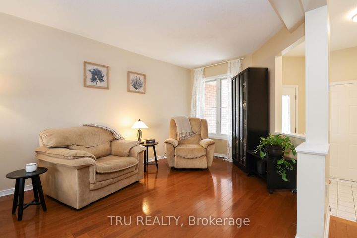 Photo 7 at 186 Daventry Crescent, Nepean (Longfields), Ottawa