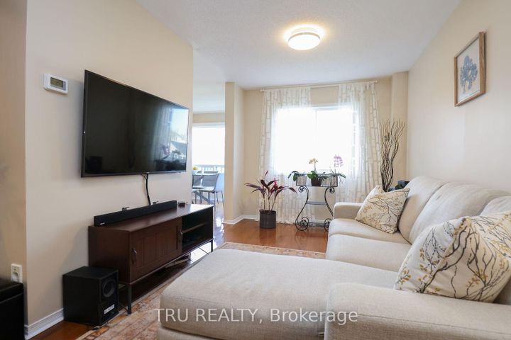 Photo 10 at 186 Daventry Crescent, Nepean (Longfields), Ottawa