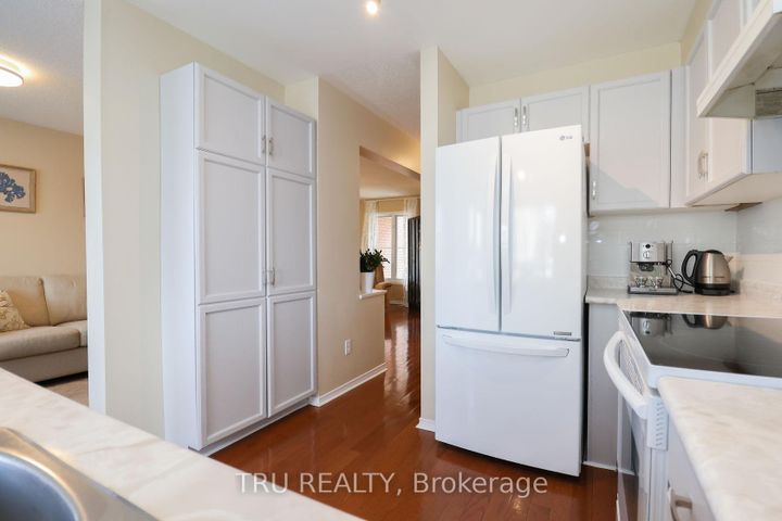 Photo 16 at 186 Daventry Crescent, Nepean (Longfields), Ottawa