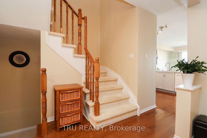 Photo 19 at 186 Daventry Crescent, Nepean (Longfields), Ottawa