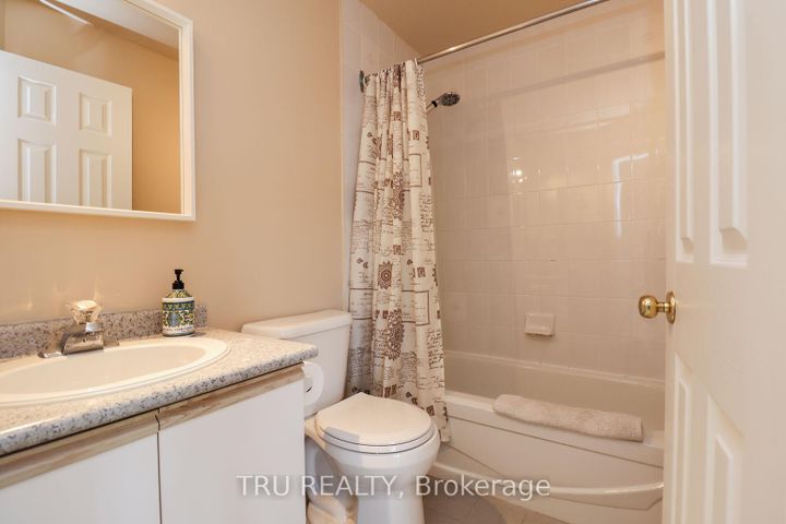 Photo 25 at 186 Daventry Crescent, Nepean (Longfields), Ottawa