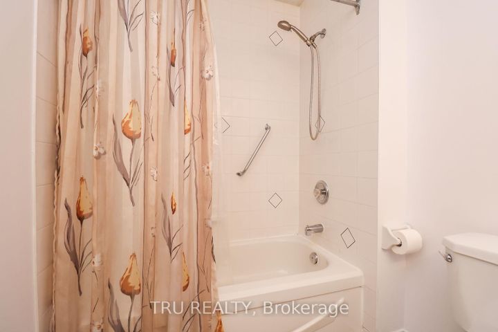 Photo 32 at 186 Daventry Crescent, Nepean (Longfields), Ottawa