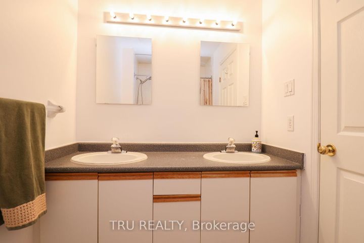 Photo 33 at 186 Daventry Crescent, Nepean (Longfields), Ottawa