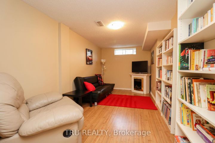 Photo 39 at 186 Daventry Crescent, Nepean (Longfields), Ottawa
