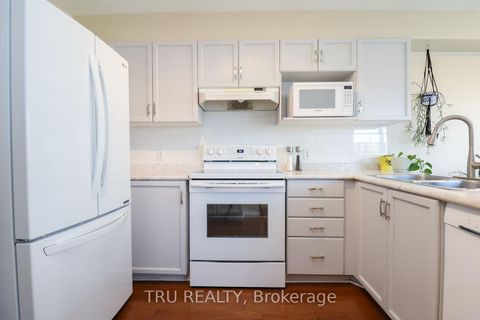 Photo 13 at 186 Daventry Crescent, Nepean (Longfields), Ottawa