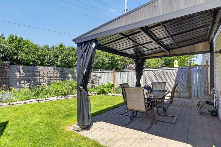 Photo 2 at 58 Boulder Way, Nepean (Longfields), Ottawa