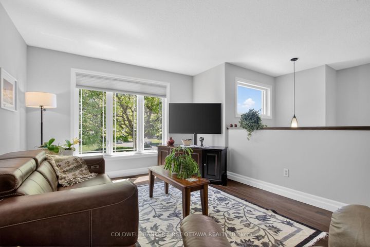 Photo 8 at 58 Boulder Way, Nepean (Longfields), Ottawa