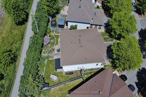 Photo 3 at 58 Boulder Way, Nepean (Longfields), Ottawa