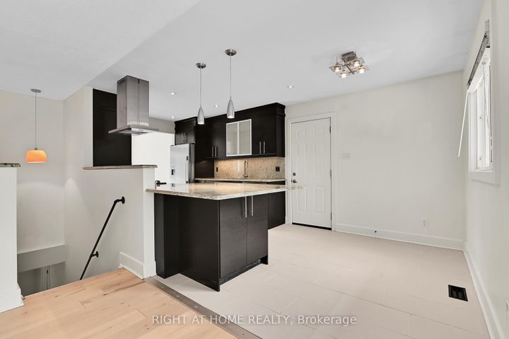 Photo 10 at 9 Leetom Crescent, Nepean (Pheasant Run), Ottawa