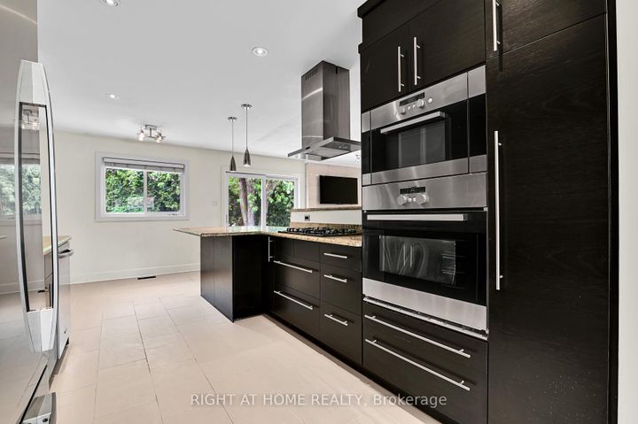 Photo 12 at 9 Leetom Crescent, Nepean (Pheasant Run), Ottawa