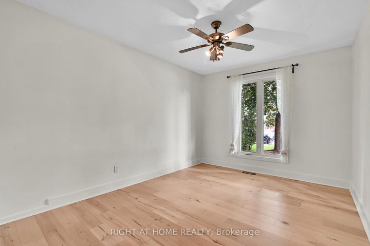 Photo 16 at 9 Leetom Crescent, Nepean (Pheasant Run), Ottawa