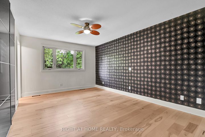 Photo 17 at 9 Leetom Crescent, Nepean (Pheasant Run), Ottawa