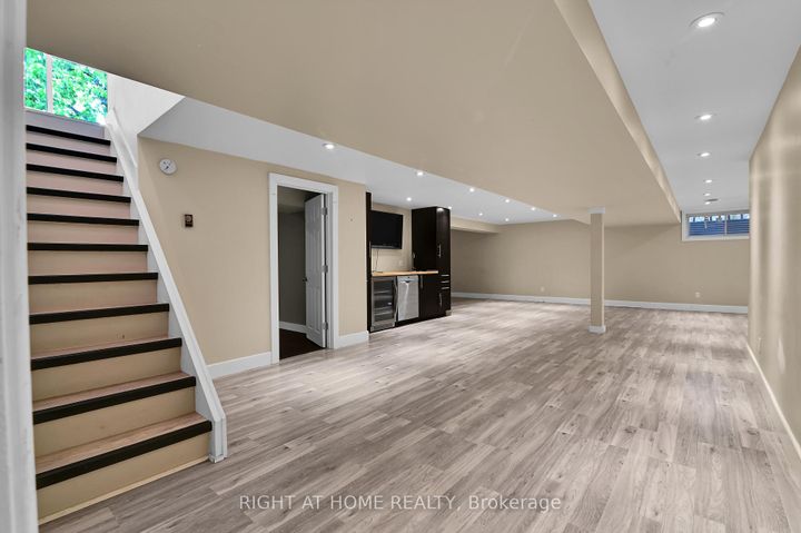 Photo 21 at 9 Leetom Crescent, Nepean (Pheasant Run), Ottawa