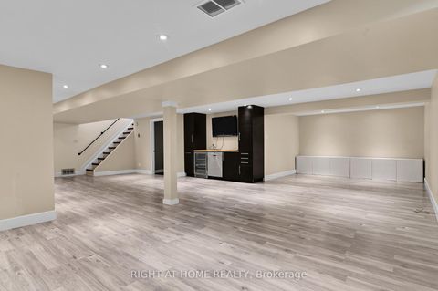 Photo 23 at 9 Leetom Crescent, Nepean (Pheasant Run), Ottawa