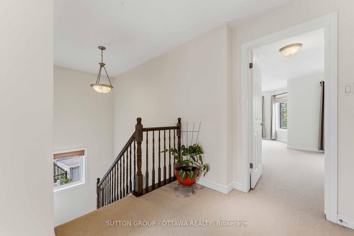 Photo 15 at 120 Dunforest Terrace, Nepean (Strandherd), Ottawa