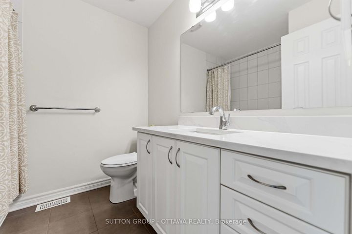 Photo 24 at 120 Dunforest Terrace, Nepean (Strandherd), Ottawa