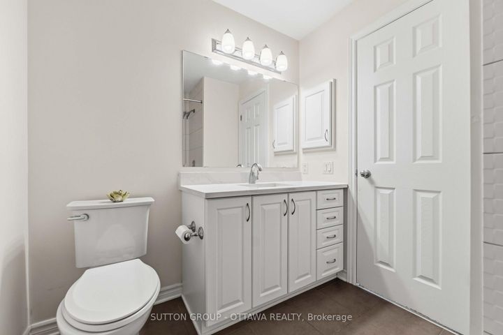 Photo 25 at 120 Dunforest Terrace, Nepean (Strandherd), Ottawa