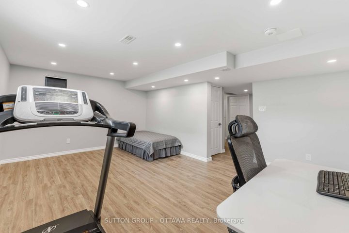 Photo 38 at 120 Dunforest Terrace, Nepean (Strandherd), Ottawa