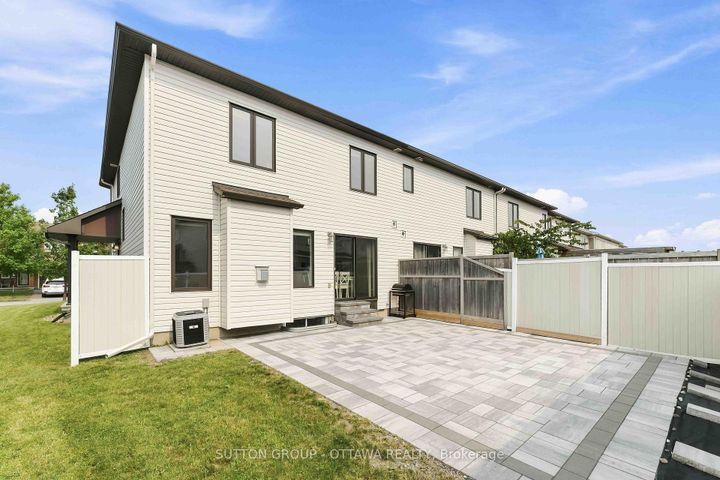 Photo 42 at 120 Dunforest Terrace, Nepean (Strandherd), Ottawa
