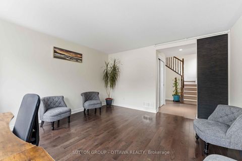 Photo 7 at 120 Dunforest Terrace, Nepean (Strandherd), Ottawa